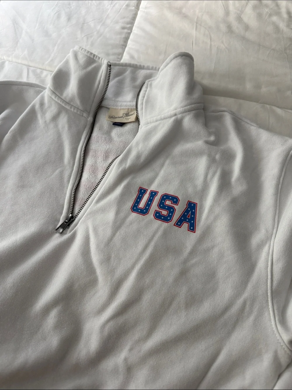 White USA Embroidered Quarter-Zip Pullover Sweater size large